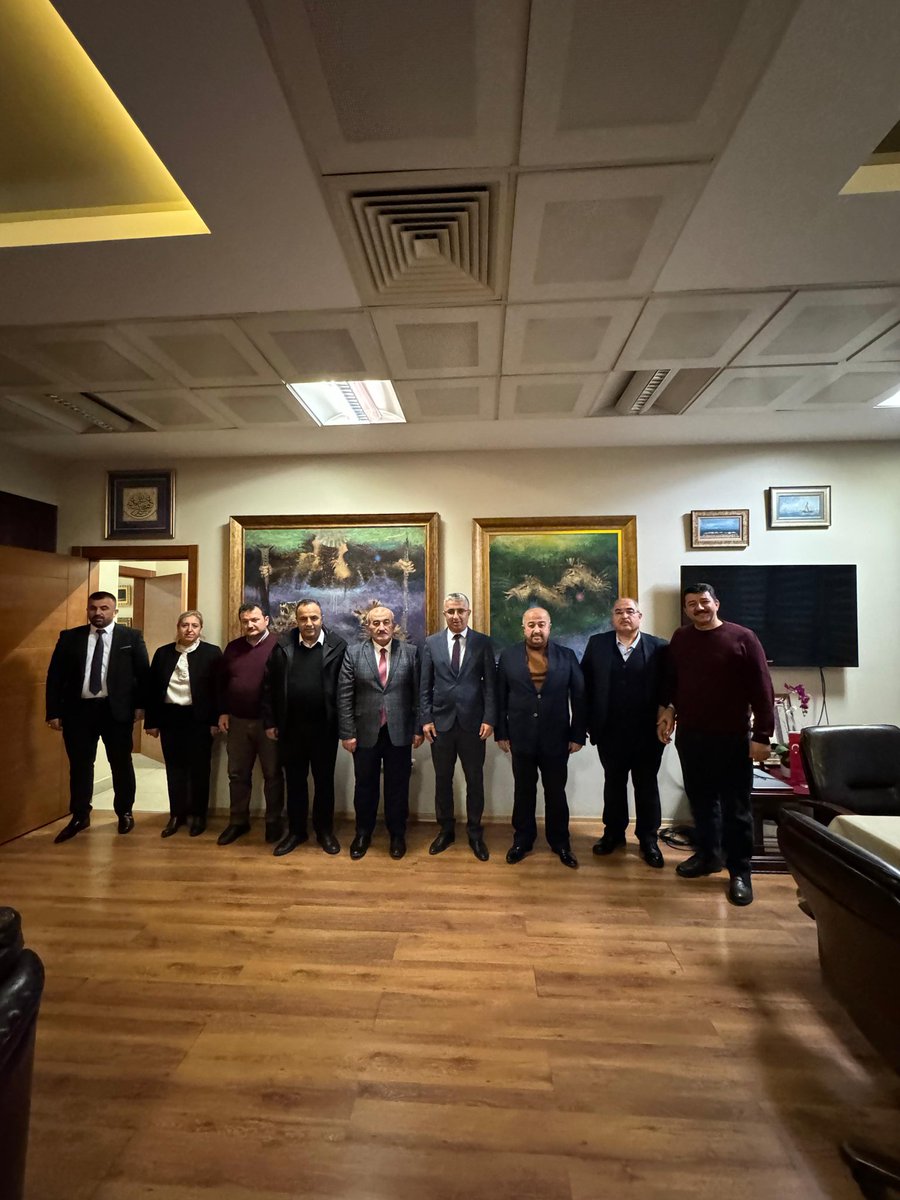 erkangurbuzelb's tweet photo. İstanbul Kahramanmaraş Dernekler Federasyonumuzu ziyaret ederek, dernek başkanlarımızla bir araya geldik. Federasyon başkanımız sayın Uğur Yinanç'a, nazik misafirperverlikleri için teşekkür ederim. https://t.co/dbpvteZLe4