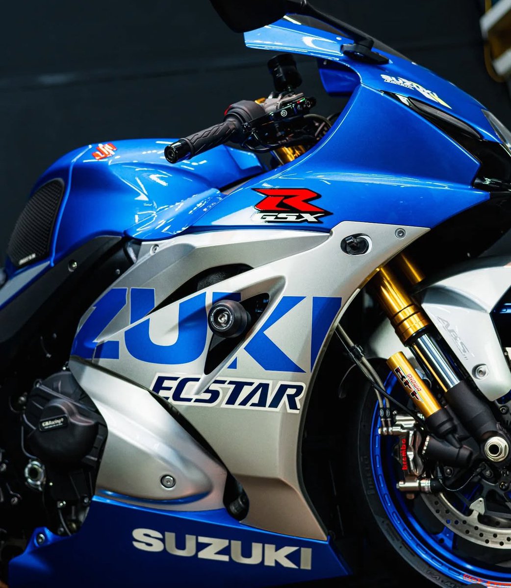 ParadisOuEnfer's tweet photo. Suzuki GSXR 1000R 100th Anniversary 💙🩵 https://t.co/lUBfAPRK2l