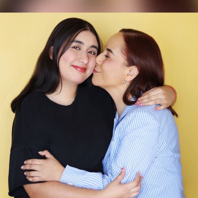 AdrianaDavilaF's tweet photo. Hace 21 años llegaste a iluminar mi vida y todos los días le das sentido ¡te amo Xime! @hrtzshi 😍😍🥰🥰 https://t.co/ucwVG5jTn1