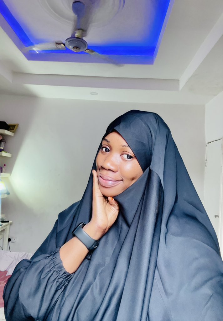 Aisha ✨ tweet media