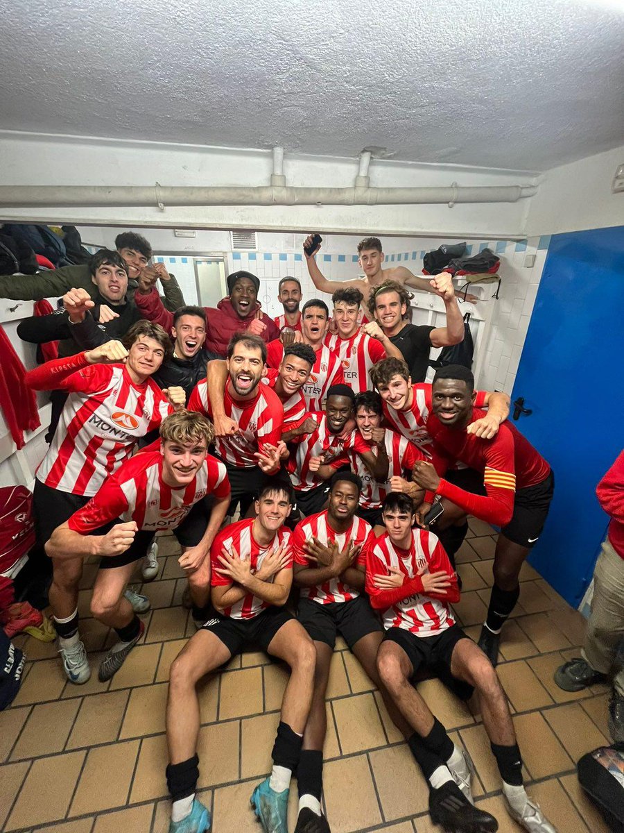 🔴⚪ Lɪᴅᴇʀs ᴇɴ sᴏʟɪᴛᴀʀɪ❕

Triomf del <a href="/cfstjaume/">C.F. Sant Jaume de Llierca</a> aquesta tarda al camp del <a href="/futbolfarners/">C.E. Farners</a> (1-2)

😲 Quina remuntada en la recta final 

⚽ Edgar González (71') i Martí Coderch (79')

☝️ Primer classificat de #2cat1 amb 1️⃣9️⃣ punts! 

#FilialUEO #OrgullGarrotxí