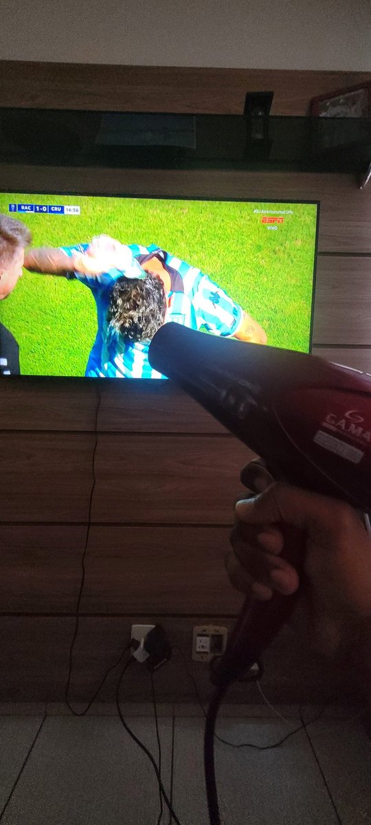 melqui_bernarde's tweet photo. To má no cu Marias kkkkk Vamos Racing! https://t.co/DFFqa0taml