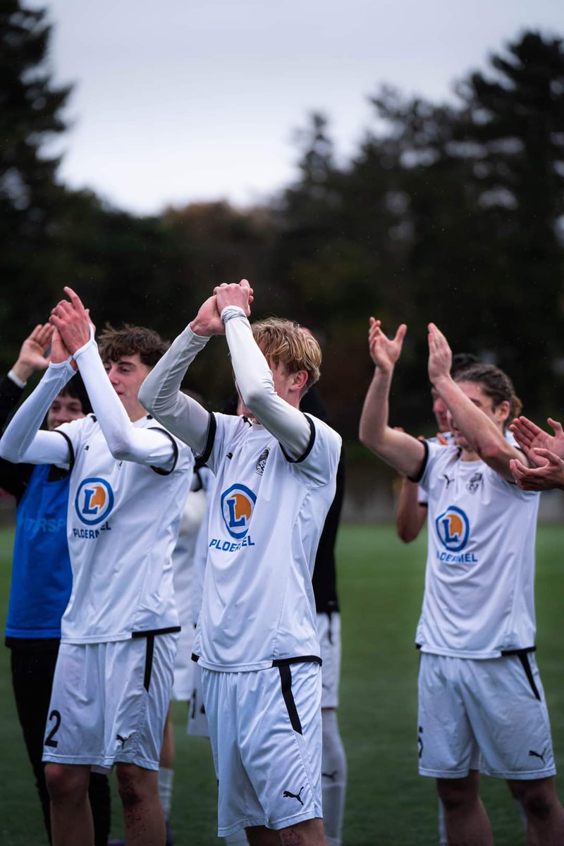 [GAMBARDELLA]
TA RENNES - PLOERMEL FC : 0-0 (2-4 TAB)
Grâce à sa victoire aux TAB chez les Rennais de la TA Rennes, le <a href="/PloermelFC/">Ploërmel FC</a> se qualifie pour le 1er tour Fédéral !

Crédit : kcn_photographe 🙏
