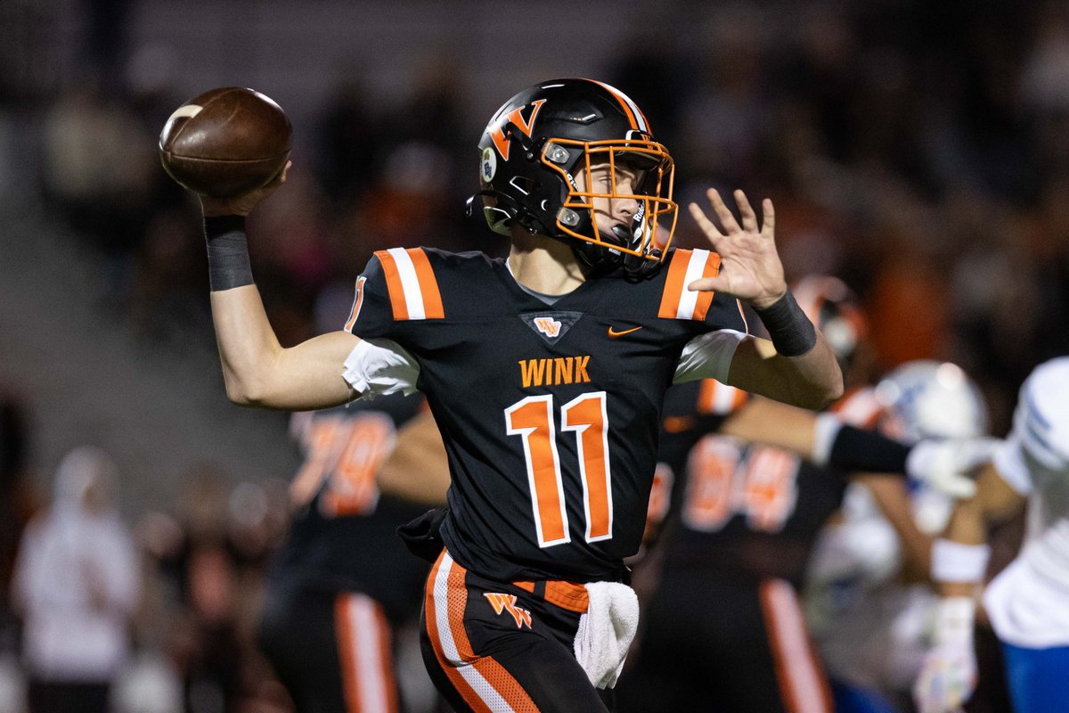 KaleSteed's tweet photo. Couple of former Texas Panhandle &amp; @WTAMUFootball players kids are now tearing it up in the #txhsfb playoffs. Former Canadian QB Derek Maupin and Spearman RB Michael Lusby’s kids.. @CaysonMaupinQB (Sunnyvale) and Layton Lusby (Wink) are both tremendous QB’s!! https://t.co/pfItbvsw5p
