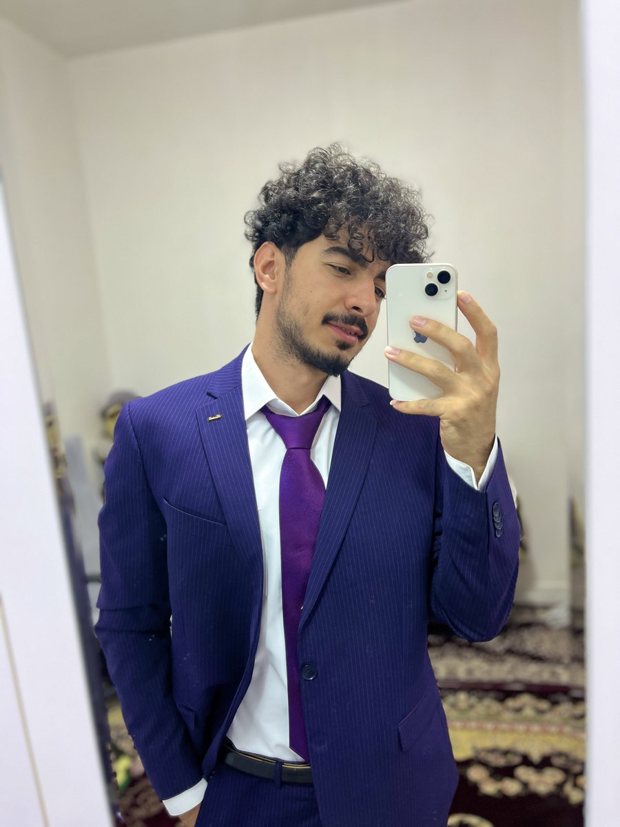 KurdPouria's tweet photo. نازانم بۆ من هەر دیارم نیە؟؟؟؟ https://t.co/AVnbEze8rJ
