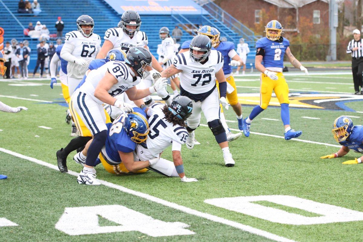 Morehead State Athletics (@msueagles) on Twitter photo .<a href="/MSUEaglesFB/">Morehead State Football</a> get 48y TD pass from Bryce Patterson to <a href="/7gnate/">Gn8ยฎ๏ธ</a>. Toreros add 22y TD pass from Sergent to Heverly and 44y FG by Lehman. <a href="/USDFootball/">San Diego Football</a> leads 27-14 after 3Q. .<a href="/MSUEaglesFB/">Morehead State Football</a> get 48y TD pass from Bryce Patterson to <a href="/7gnate/">Gn8ยฎ๏ธ</a>. Toreros add 22y TD pass from Sergent to Heverly and 44y FG by Lehman. <a href="/USDFootball/">San Diego Football</a> leads 27-14 after 3Q.
