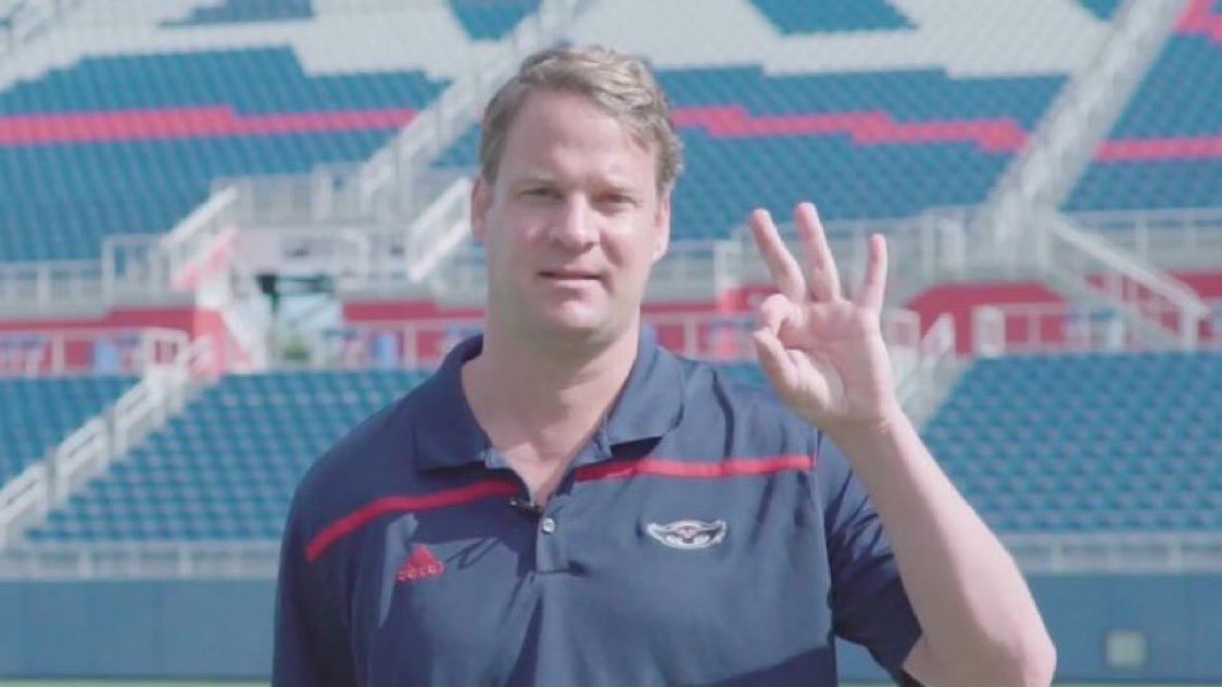 lambo_raby10's tweet photo. How many losses does Ole Miss have? https://t.co/jx0pZ8fEIp
