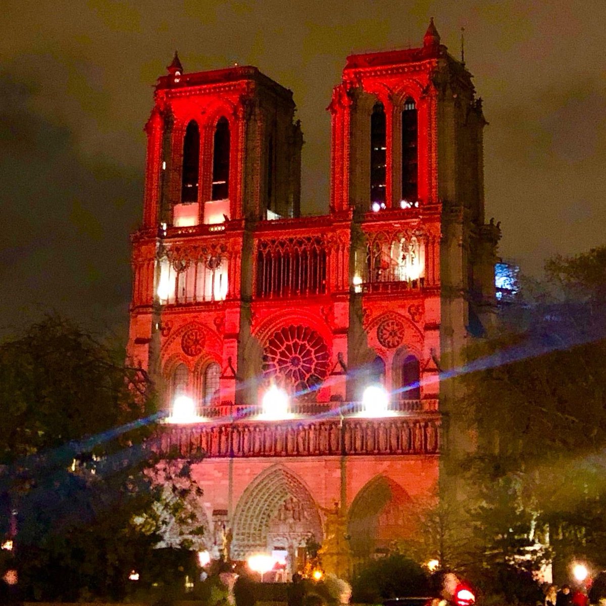 SiateSanti's tweet photo. 🩸 Più di 700 chiese e monumenti in tutto il mondo sono stati illuminati di rosso questa settimana, per denunciare e sensibilizzare sulla persecuzione religiosa subita dai cristiani in diversi Paesi del mondo.
#RedWeek2024 #RedWeekACN #Redweek
📷 @AyudaIglesNeces https://t.co/yqZUZtloR5