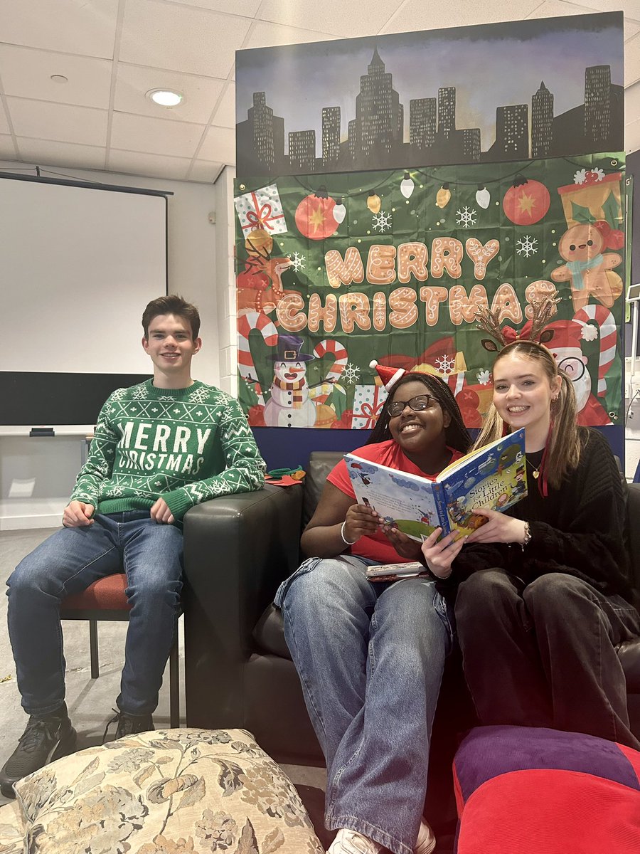 The Reading Cafe tweet media