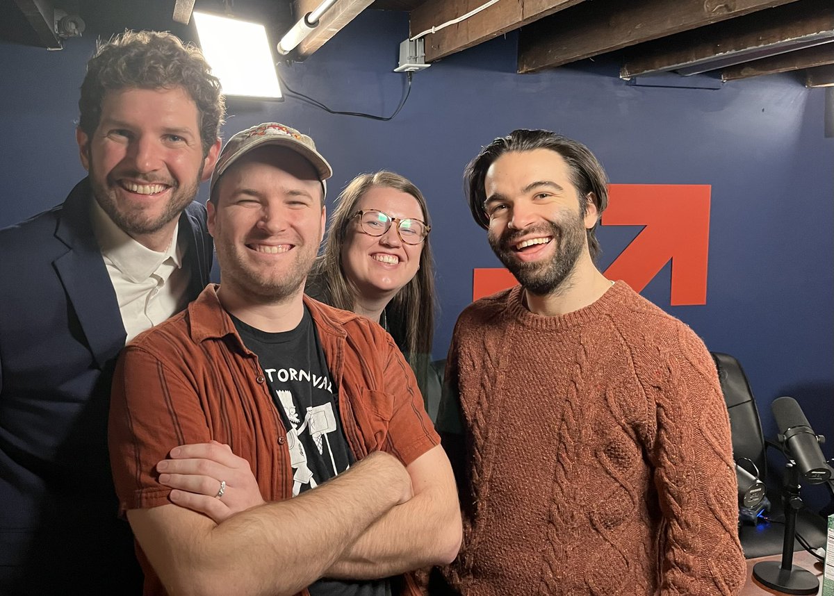 We're about to kick off a 12-hour <a href="/MinnMaxShow/">MinnMax</a> charity stream!! In person!!!! I am so happy to be here and would absolutely to see y'all in the donations 

youtube.com/live/yIw8p25BR…