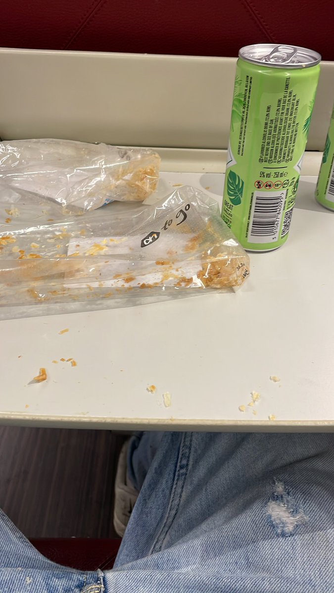 FRMichelangelo's tweet photo. Vakkie Z kanker doorweekt https://t.co/fJWpug02E6