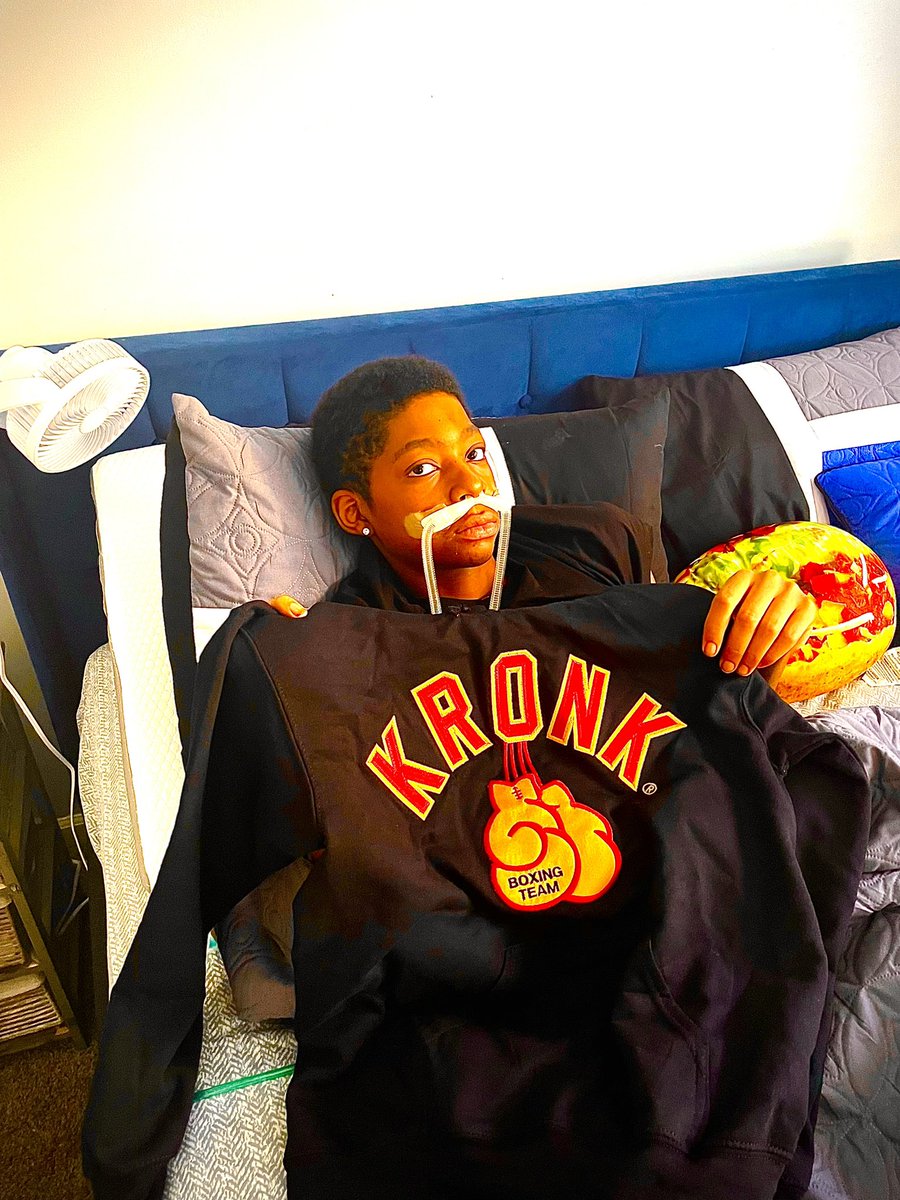 RealKronkGym's tweet photo. A special call to all our KRONK FAMILY WORLDWIDE. This young champion is Kobe Milton. He refuses to hear the ref counting and is fighting every day! If you are on IG please show some love. Kobemilton__ #KOcancer https://t.co/ucZbw75JgL