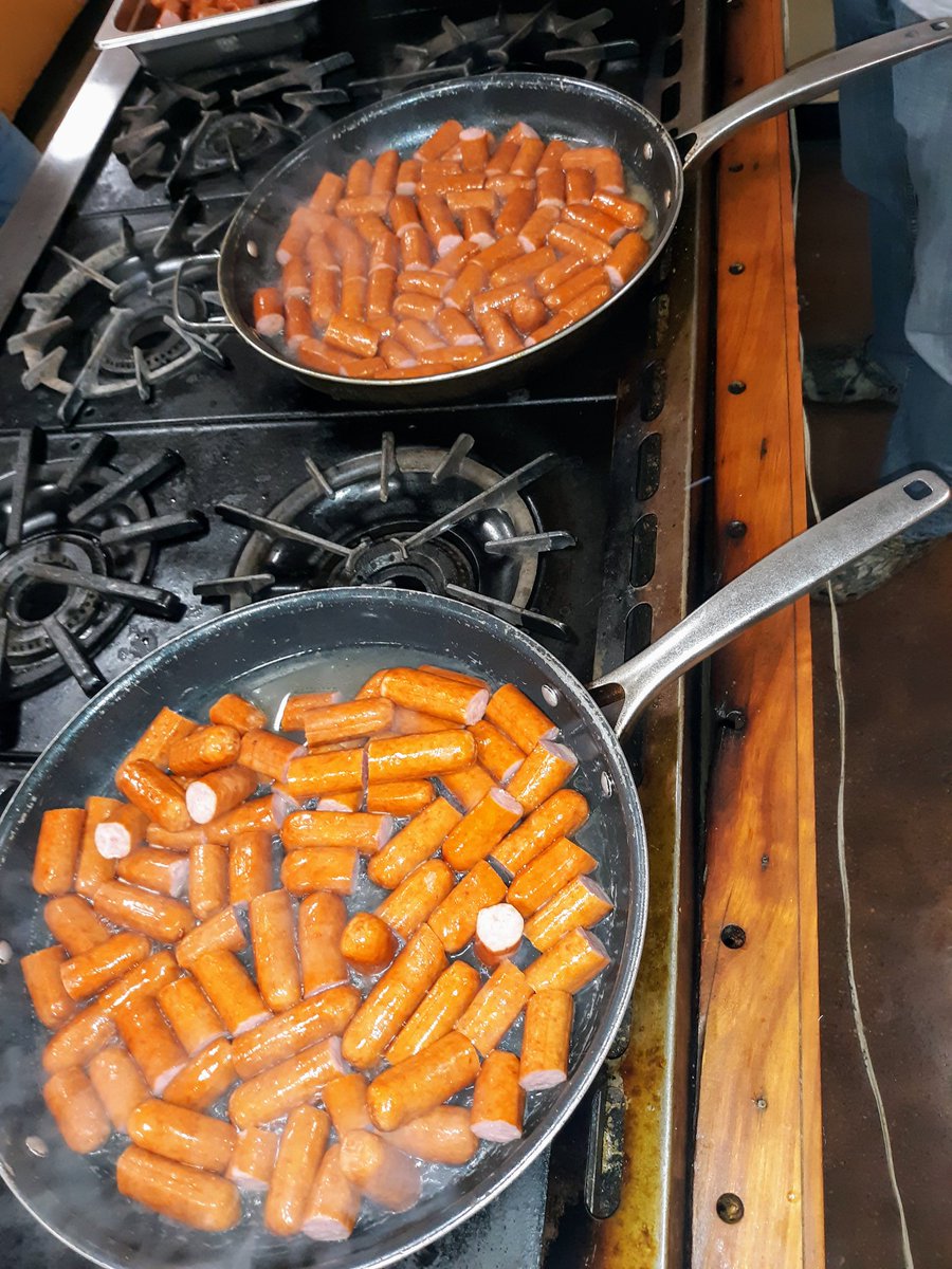 JLebowski961563's tweet image. #ServeTheCommunity
#BreakfastProgram
#FoodPantry
4th Saturday of the month
Breakfast Program &amp;amp; Food Pantry.