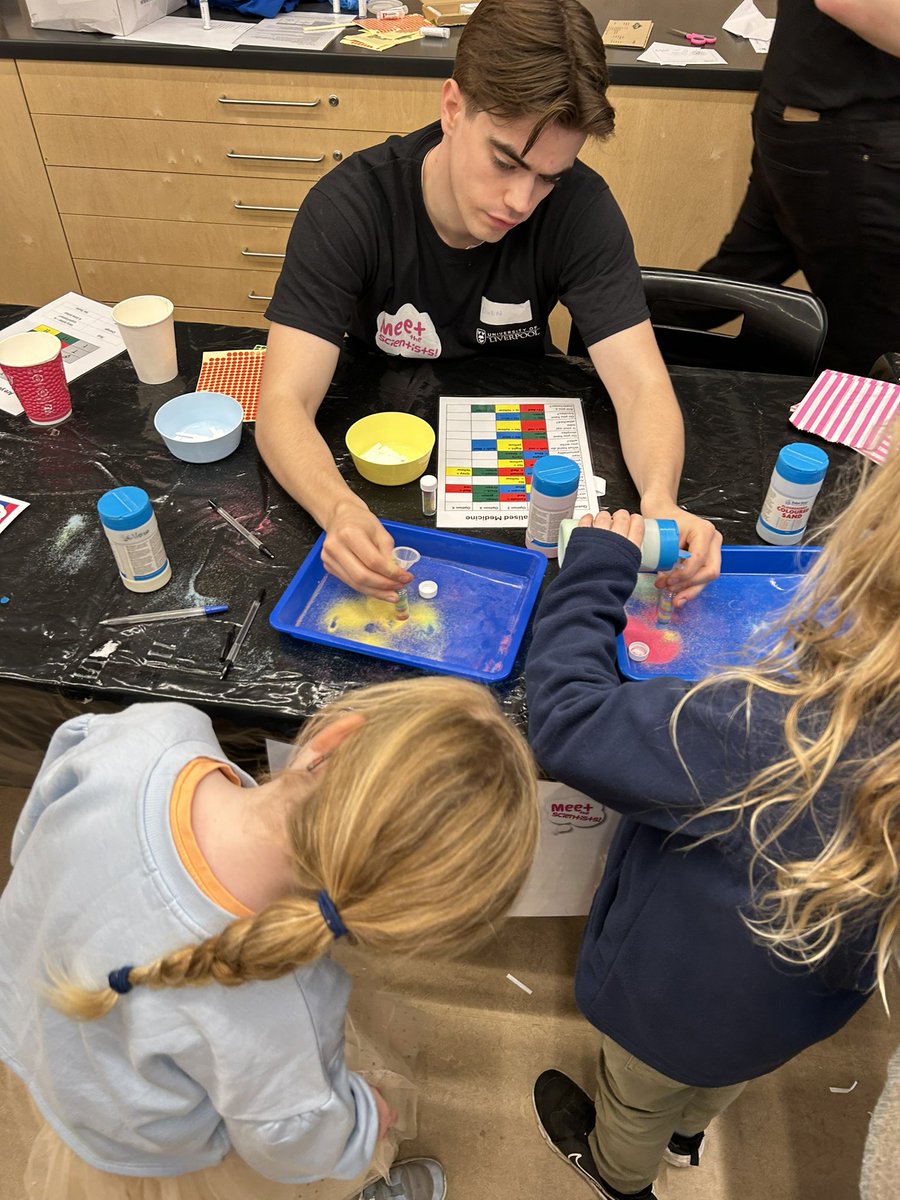nicolab29's tweet photo. @EurekaDiscover we loved Meeting the Scientists today because…. we love science 🧬🩻🦠💊 https://t.co/su3xSUuqs6