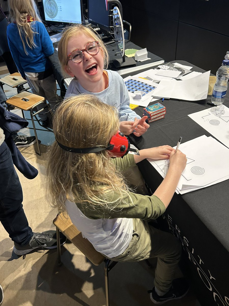 nicolab29's tweet photo. @EurekaDiscover we loved Meeting the Scientists today because…. we love science 🧬🩻🦠💊 https://t.co/su3xSUuqs6