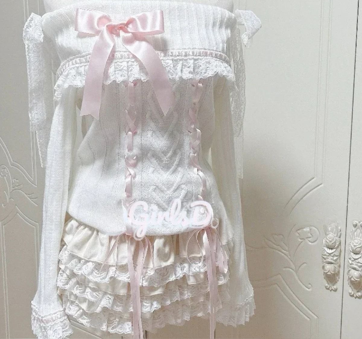 lapafaits's tweet photo. girly girls only want one thing and it's just to dress like this every day ෆ https://t.co/x609fiojcq
