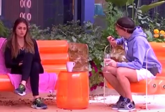 Brujaycotilla's tweet image. Este pedazo de manipulador de Oscar intentando darle la vuelta a la situación para dejar a Maica de lo que es y hace él
EXPULSAR LAURA
#GH23
#GHDBT12