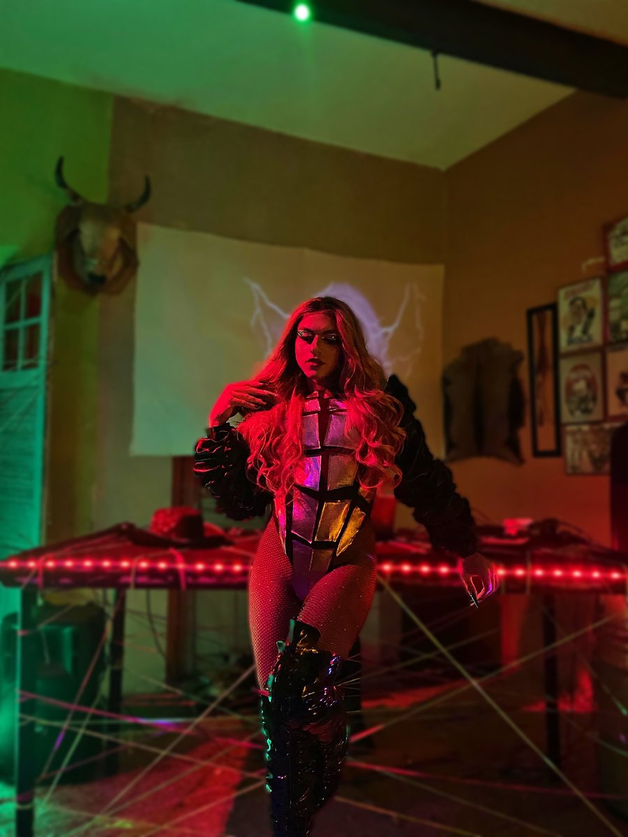 dragbellatrix's tweet image. Titanica fest ❤️‍🔥