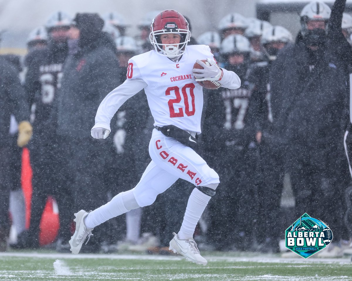 Snowy frames from the 3A Championship Final earlier today.
🏈🏈
#football #footballalberta #asaaprovs #albertabowl2024 #highschoolfootball🏈 #holyrosaryraiders