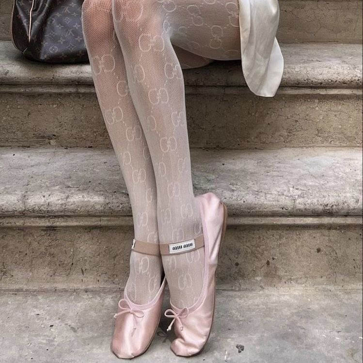 piinkimi_'s tweet photo. miu miu ballet flats https://t.co/i9q2JcaZle