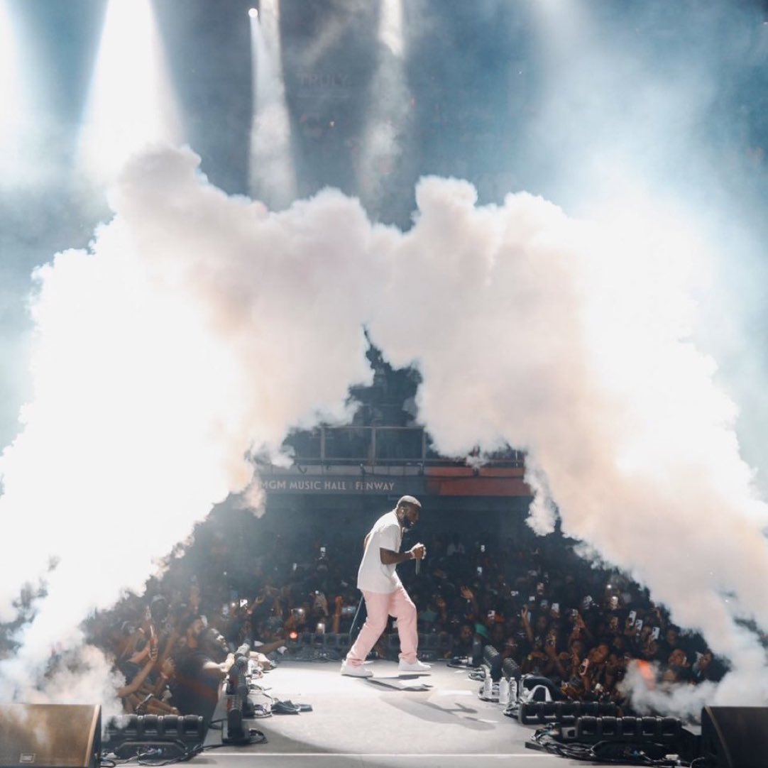 LEWINSKl's tweet photo. if Davido is the Greatest of all time, retweet and like this, lets follow you 🤩 https://t.co/odsBDgwWDm