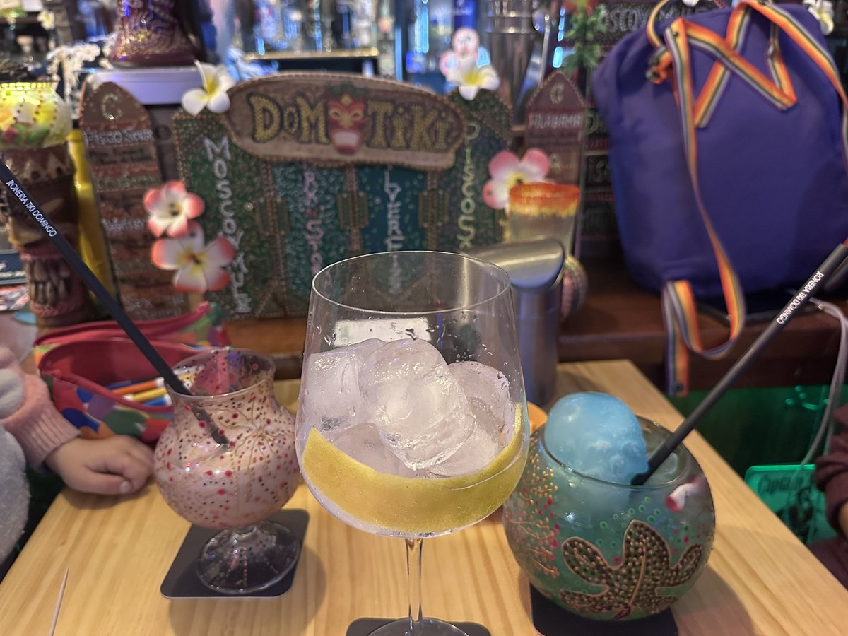 Disfrutando ¿Dónde va a ser? Donde se sabe que no vas a fallar. <a href="/TaoPlaton/">Tao</a>  a ver si hacemos por rememorar viejas y buenas costumbres en casa de  <a href="/bardomingo/">Domingo Bernardo</a>