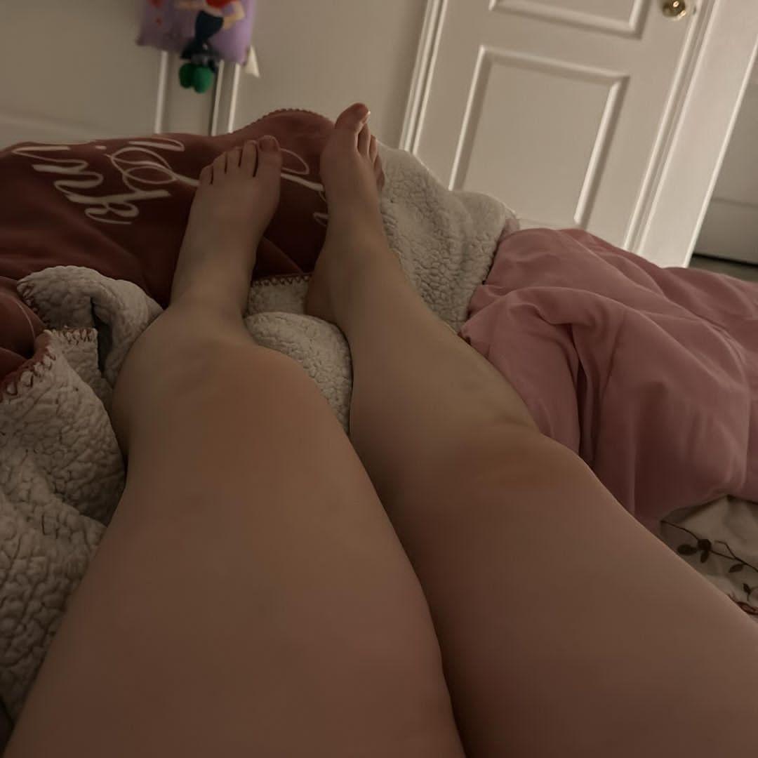 محتاجه رجال محرم يطفي الحراره
