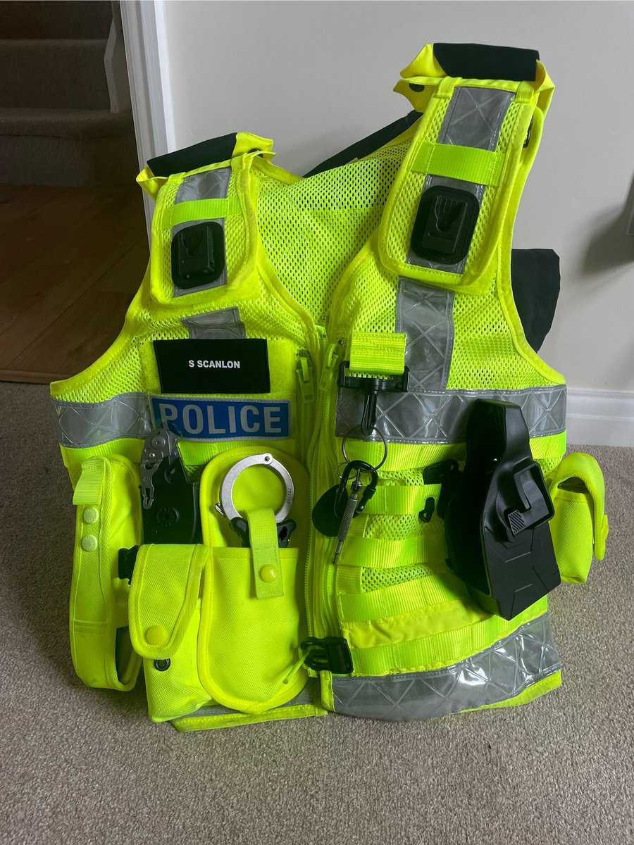 SC6980's tweet image. The best decision I’ve made to date was to transfer to @SurreySpecials @SurreyPolice…

Now a STO, while my ex colleagues at @ThamesVP @TVP_Specials can’t get an intox course.