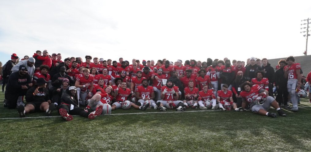 CoachJacksonTPW's tweet image. Congratulations to another Blueprint program for advancing in the playoffs! 🎉 

@FalconsFU  is moving on to the second round! 🏈💪
@FriendsFalcons 

 #TheBlueprint #RoundTwo #GoFalcons