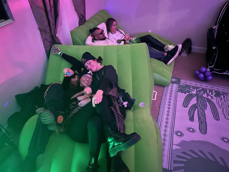 halliefish77's tweet photo. u tellin me we have two more nights of shenans?? https://t.co/piSG4HOVvH