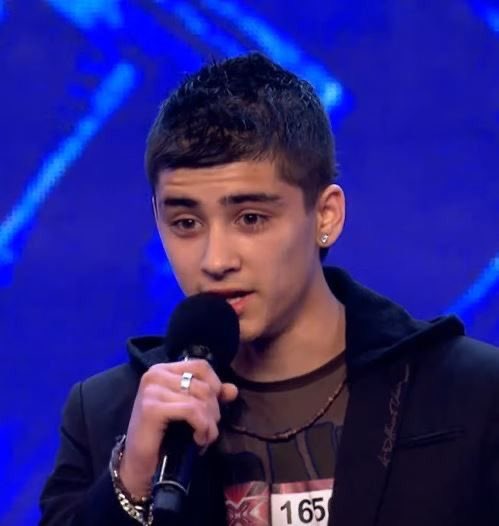 ZM_Poland's tweet photo. "The little boy from Bradford" ❣️ https://t.co/TiDxXZYw8d