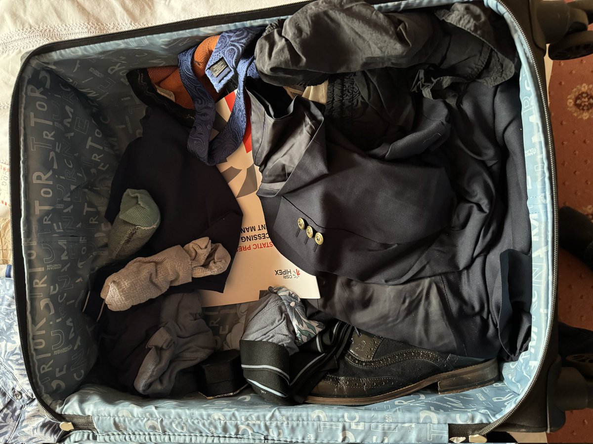 JAGTechConsult's tweet photo. @airfrance Wait till you see the breathtaking negligence and criminality by @airfrance! They stole items from my baggage and vandalised my belongings! https://t.co/he2q52HYfc