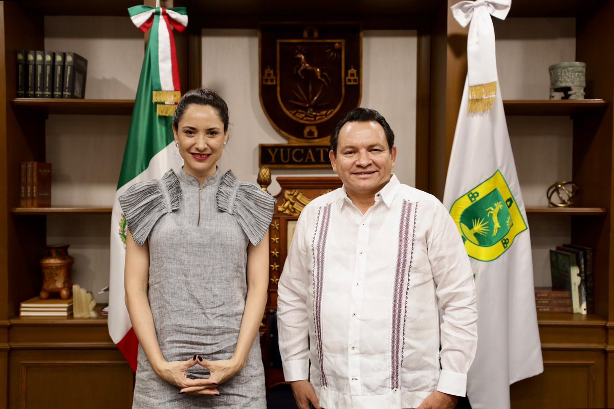 Me reuní con la Secretaria de Cultura del Gobierno de México, <a href="/ccurieldeicaza/">Claudia Curiel de Icaza</a>, para platicar sobre la agenda cultural de nuestro estado y las valiosas colaboraciones para seguir avanzando en la restauración de espacios culturales, la promoción de circuitos artísticos, festivales,