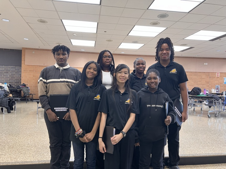 BRCCSD180's tweet photo. Concert about to start! 160 jr high students from across the Chicagoland area. https://t.co/l8YUorfyT1