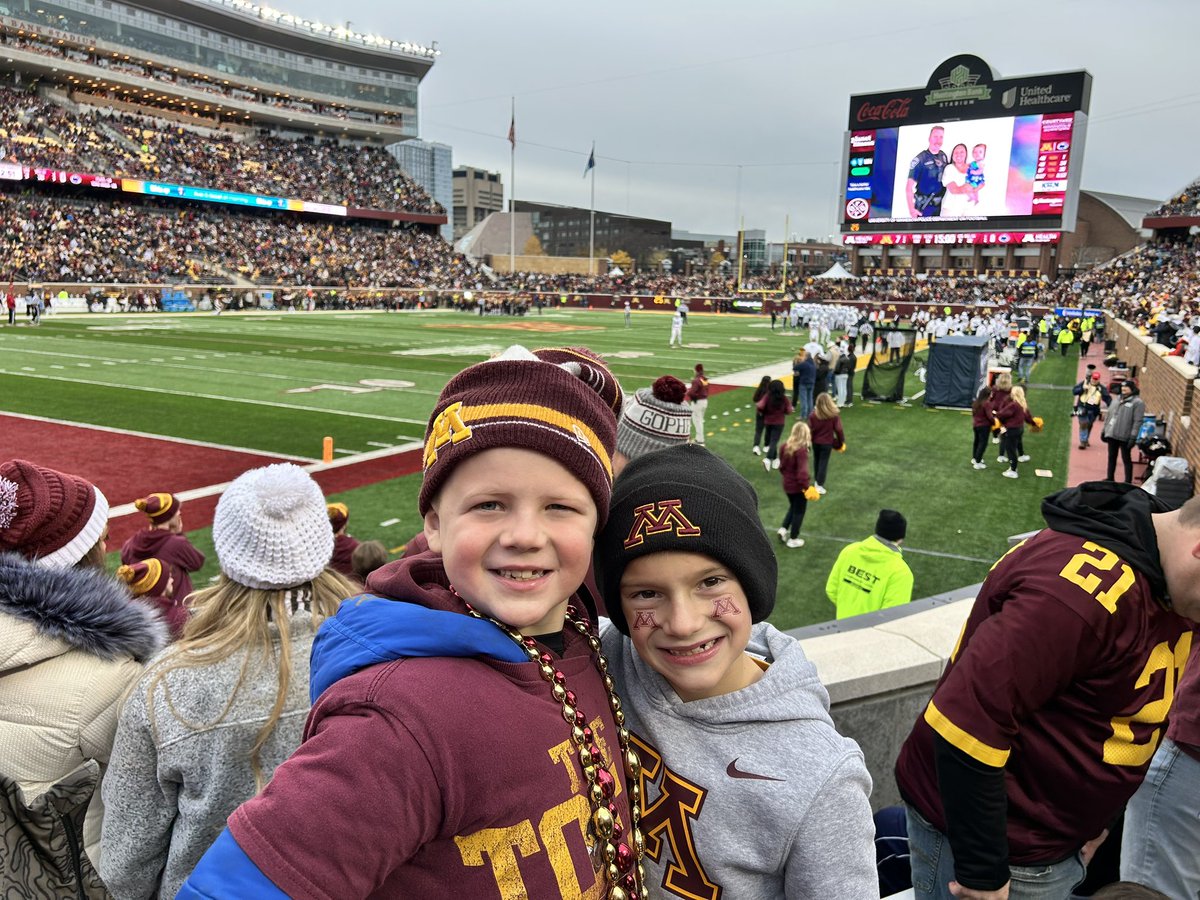 MattHigg51's tweet photo. #GopherGameday #GoGophers https://t.co/tpcf8bNDWv