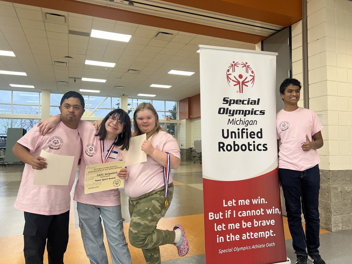 After two hard fought matches in the final, “The Bearded Dragons” tie against Belleville #1 and head to overtime.  In Overtime the dragons win 10-6 and win the 2024 Unified Robotics Competition at Northville High School! #ProtectTheThunder #AlwaysLakeOrion