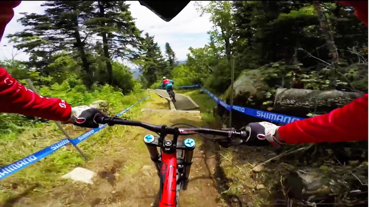 daVideoGlasses's tweet image. With video sunglasses, you get to focus on the ride and let us handle the recording. #CyclingMoments #CaptureAdventure #StylishTech #BikeReady #OutdoorGear