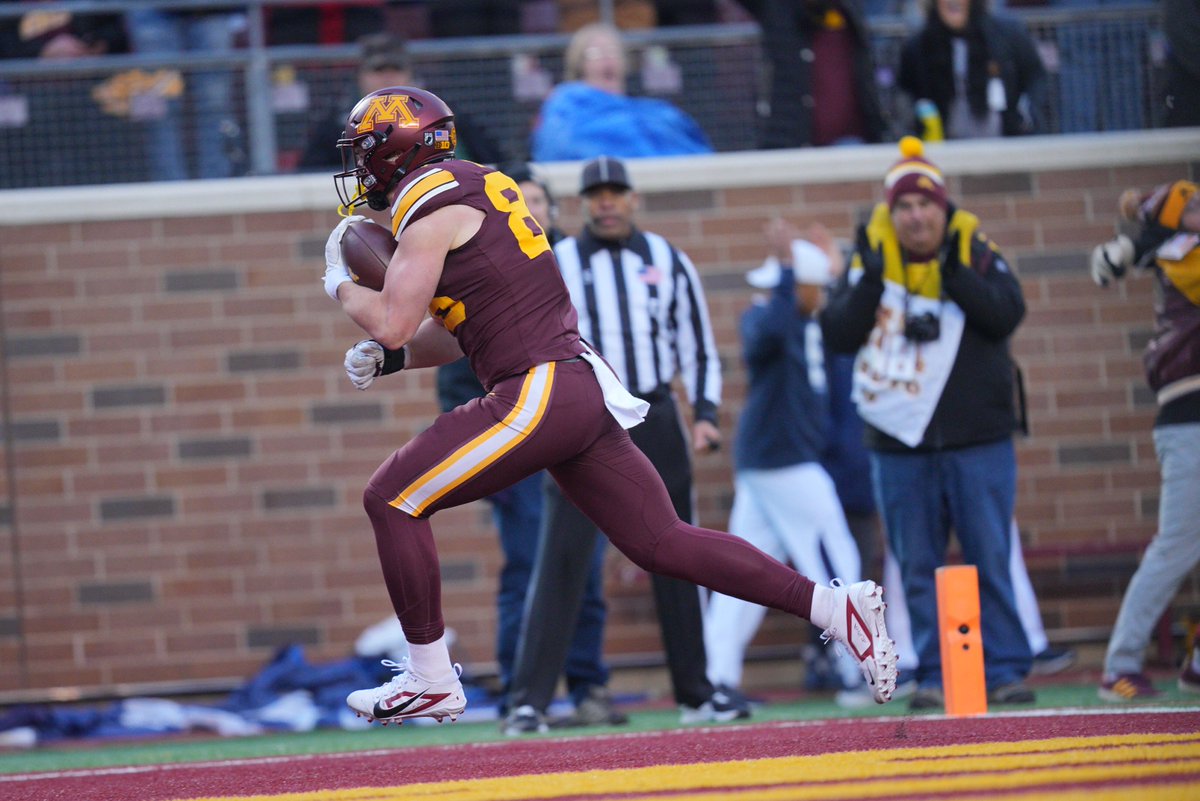Minnesota Football (@gopherfootball) on Twitter photo MINNESOTA SCORES AFTER THE BLOCKED PUNT!
<a href="/jamesongeers/">Jameson Geers</a> walks into the end zone after a trick play, giving Minnesota a 17-10 lead! MINNESOTA SCORES AFTER THE BLOCKED PUNT!
<a href="/jamesongeers/">Jameson Geers</a> walks into the end zone after a trick play, giving Minnesota a 17-10 lead!