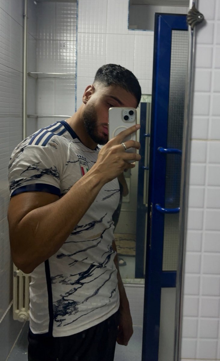 enleger340i's tweet image. Italien cherche italienne reconvertie