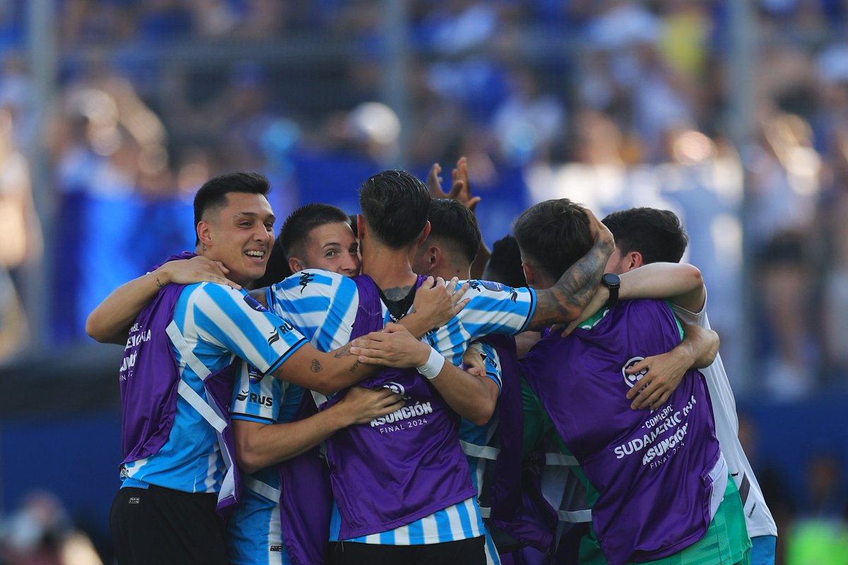 RacingClub_GO's tweet photo. GRACIAS TODA LA VIDA POR ESTE AMOR ETERNO!
#Racingclub https://t.co/ZNrLwUvlCO