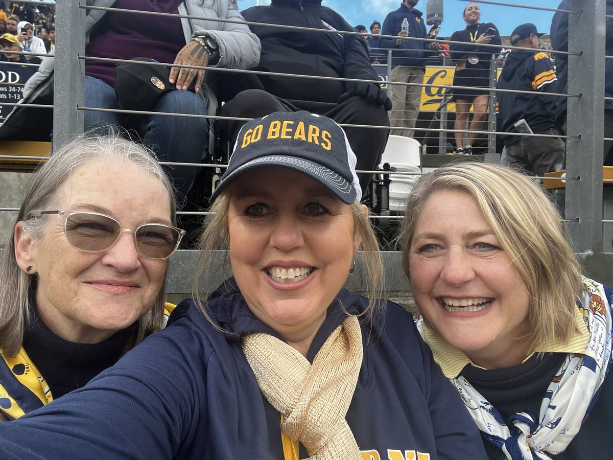 susiewrede's tweet photo. #KeepTheAxe https://t.co/KfuOkzRNIO