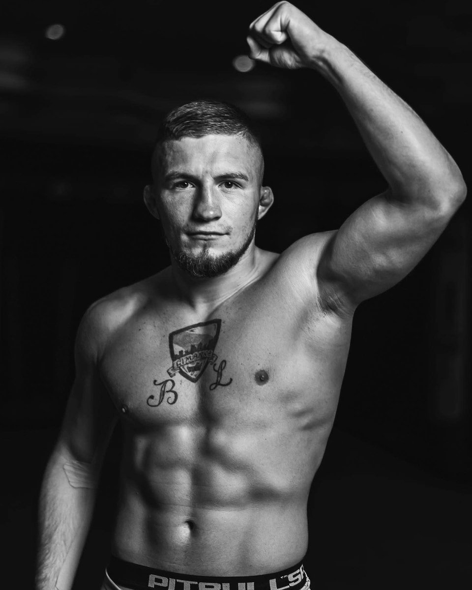 LKS_Lodz's tweet image. 🥊♟️ Szach-mat!

Brawo Jasiu! 👏