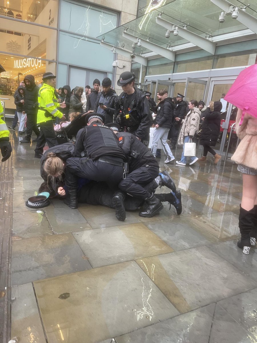 The Traveller Movement (@gypsytravellerm) on Twitter photo Our press release following today's events in Manchester. <a href="/GMPCityCentre/">Manchester City Centre Police (GMP)</a> <a href="/irishinbritain/">Irish in Britain</a> <a href="/LucyMPowell/">Lucy Powell MP</a> <a href="/AndyBurnhamGM/">Andy Burnham</a> <a href="/SallyCarrMBE/">Sally Carr MBE</a> <a href="/BTP/">British Transport Police</a> <a href="/ChildrensComm/">Children's Commissioner for England</a> <a href="/KateGreenSU/">Kate Green π</a> Our press release following today's events in Manchester. <a href="/GMPCityCentre/">Manchester City Centre Police (GMP)</a> <a href="/irishinbritain/">Irish in Britain</a> <a href="/LucyMPowell/">Lucy Powell MP</a> <a href="/AndyBurnhamGM/">Andy Burnham</a> <a href="/SallyCarrMBE/">Sally Carr MBE</a> <a href="/BTP/">British Transport Police</a> <a href="/ChildrensComm/">Children's Commissioner for England</a> <a href="/KateGreenSU/">Kate Green π</a>