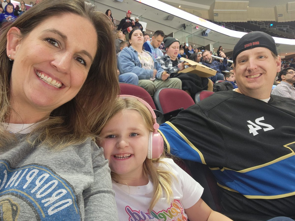 coolashie's tweet photo. Let's go Monsters! Let's get a win for Jon's birthday!! #fearthedepths @monstershockey https://t.co/YTq4LIOOZg