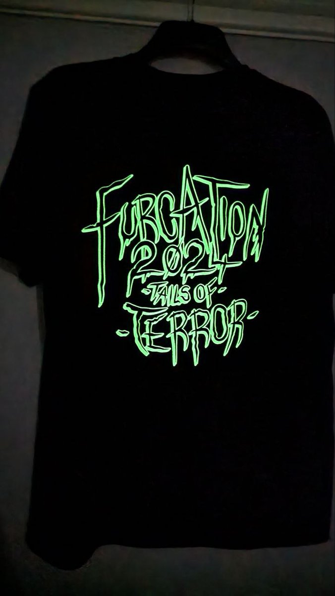 Did you know our Sponsor T-shirts this year glow in the dark?!

These shirts as well as our other sponsor goodies will be available to purchase in Sunday's Dealers Den at the conventions table.

Come on down to pick up some spooky goodies during our Dealers Den tomorrow!