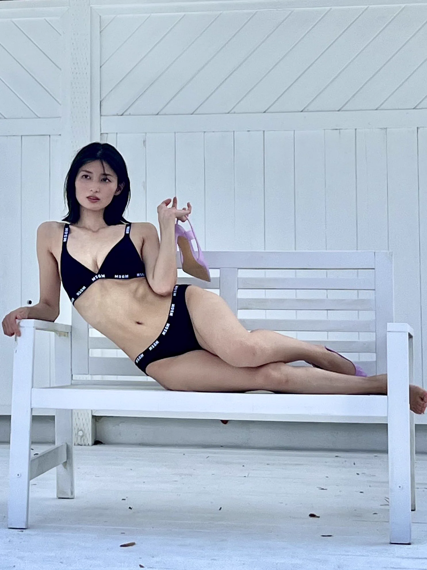 大島璃乃1st写真集】11/4(水)発売 on X: 