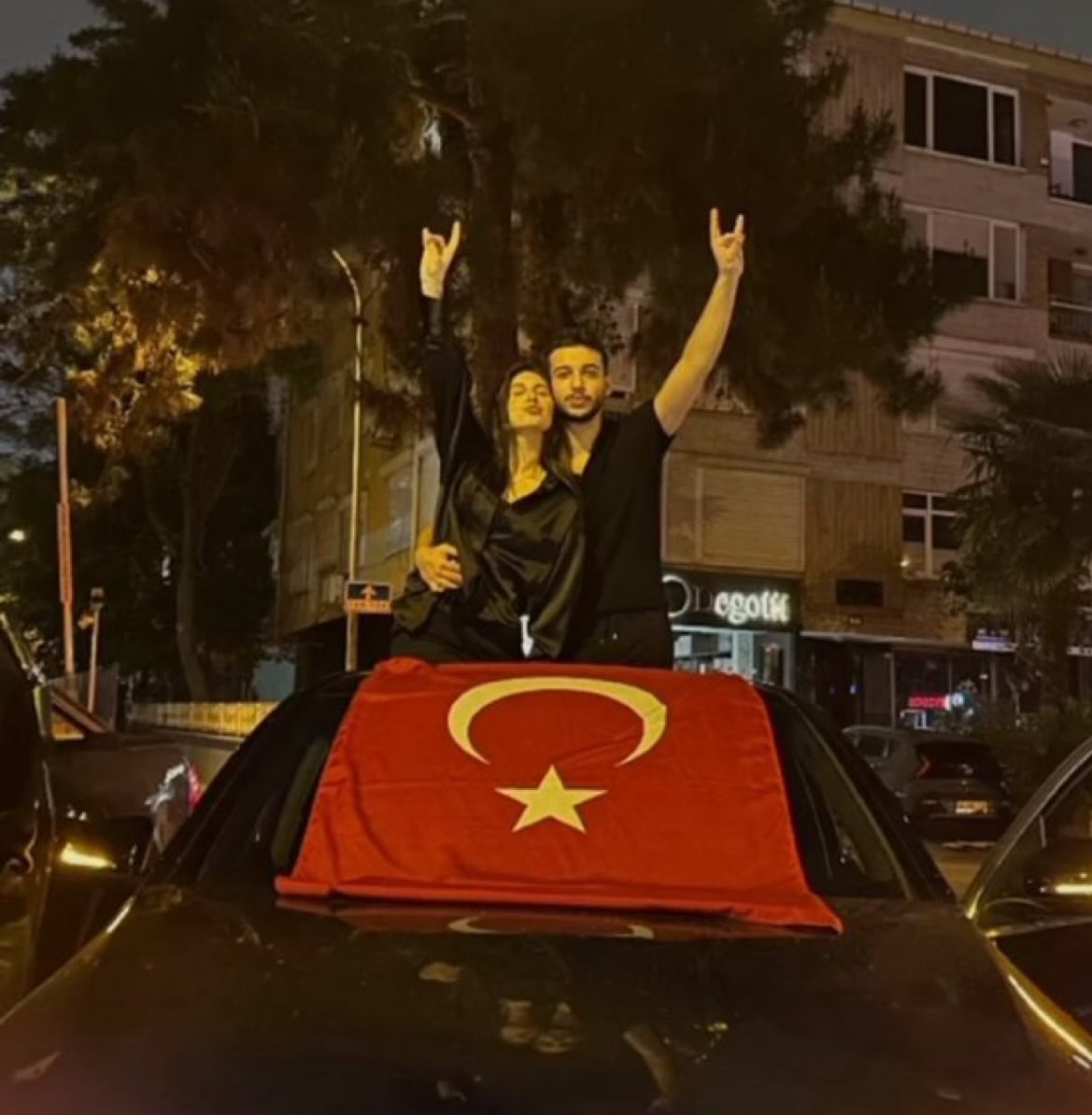 yakreb__61's tweet image. İnsan imreniyor bazen…