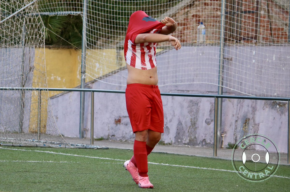 ⚽️ El <a href="/CE_ESPARREGUERA/">CE_Esparreguera</a> perd 1-4 contra el <a href="/CFSABA/">CF SABA</a> B i encaixa la segona derrota de la temporada. L’equip blanc-i-vermell ha marxat 1-3 al descans i ja no ha pogut remuntar. Es posa cinquè del grup 24 de Quarta Catalana amb 19 punts. #Esparreguera