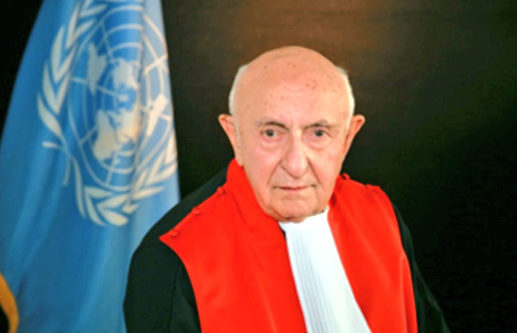 Sulaiman Ahmed (@shaykhsulaiman) on Twitter photo HOLOCAUST SURVIVOR WAS ICC ARREST WARRANT JUDGE
This is one of the 6 judges who examined evidence against Netanyahu and Gallant. He decided the ICC, <a href="/IntlCrimCourt/">Int'l Criminal Court</a>, should issue arrest warrants.
His name is Theodor Meron. He's a Holocaust survivor and former Israeli ambassador HOLOCAUST SURVIVOR WAS ICC ARREST WARRANT JUDGE
This is one of the 6 judges who examined evidence against Netanyahu and Gallant. He decided the ICC, <a href="/IntlCrimCourt/">Int'l Criminal Court</a>, should issue arrest warrants.
His name is Theodor Meron. He's a Holocaust survivor and former Israeli ambassador