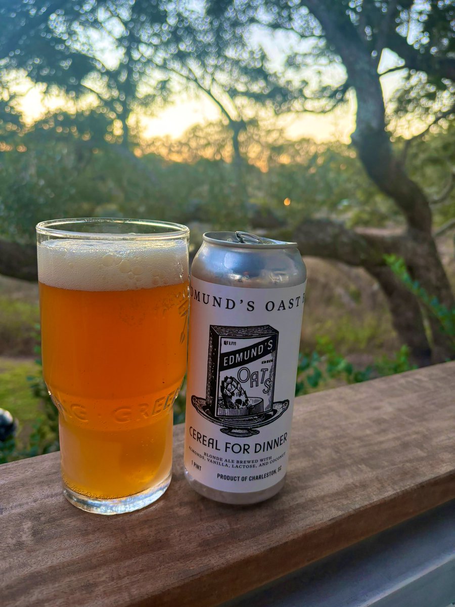 TheBeerCanProf's tweet photo. Enjoying Saturday @EdmundsOast #chsbeer #chswx #jamesislandsc https://t.co/ArRs7seeh1